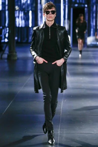 Look 4